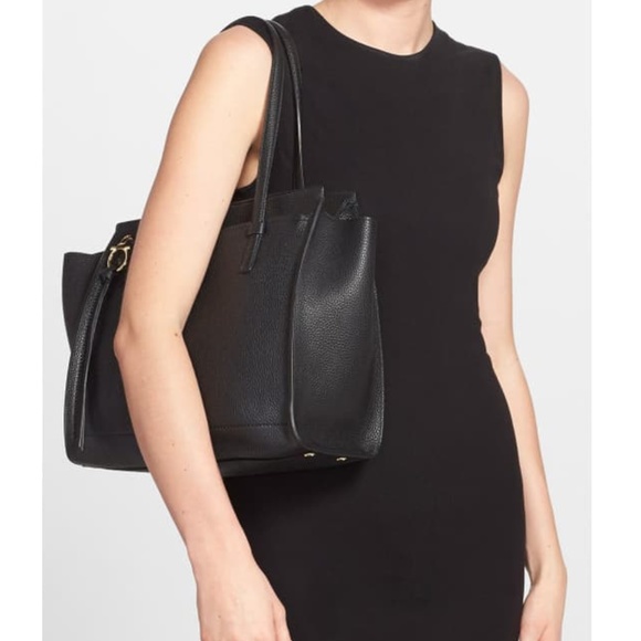 NEW! Salvatore Ferragamo Amy Calfskin Leather Tote - Picture 2 of 8